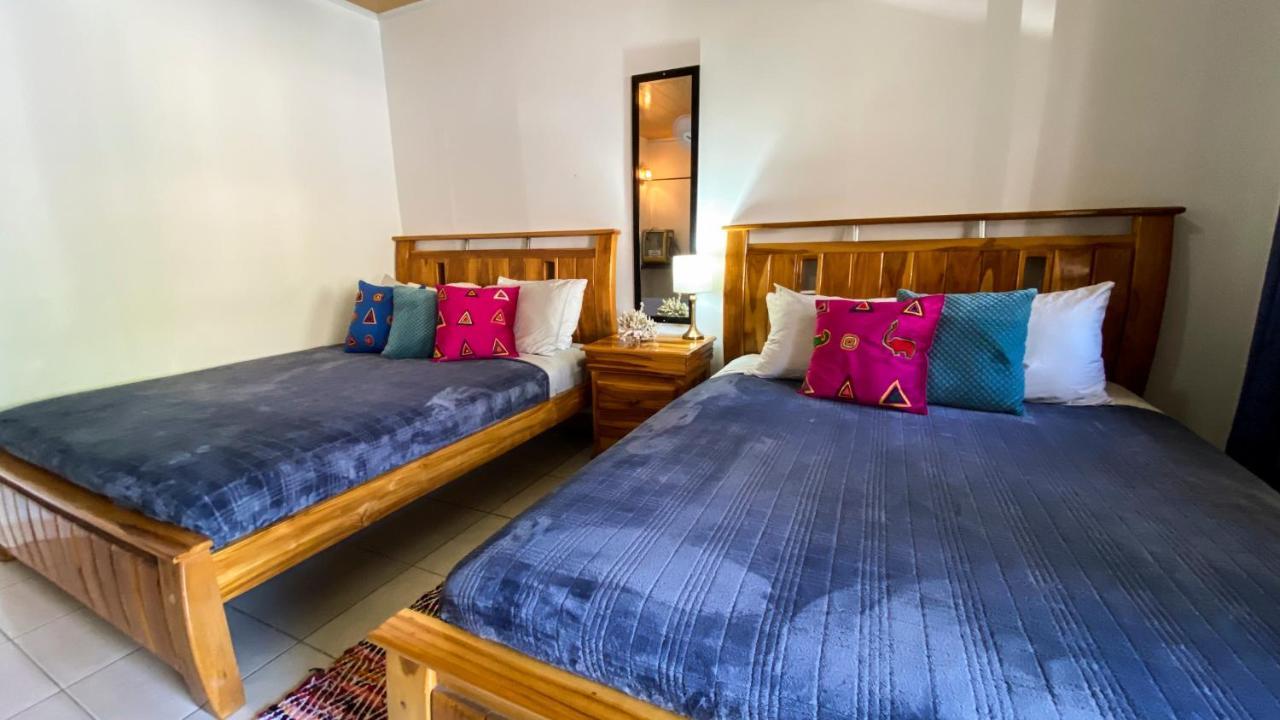 Roxy'S Bed & Breakfast Boca Chica Exterior photo